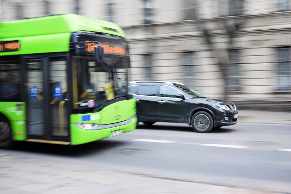 A hydrogen-powered bus is available between Budapest and Vecsés