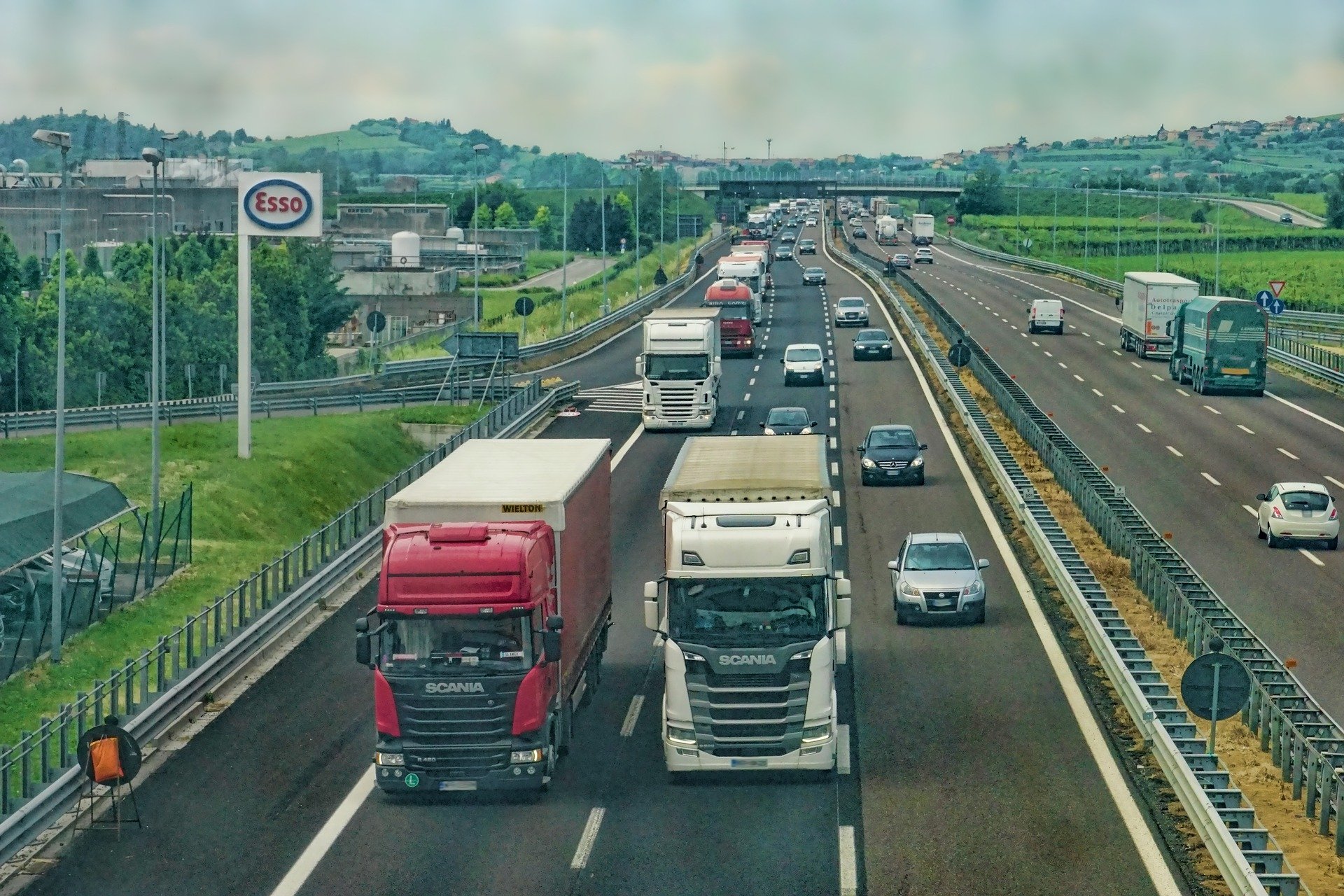 The lighting of the highways in Slovenia is switched back on at night